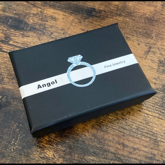 Initial Stud Earrings - N - Picture 5 of 6